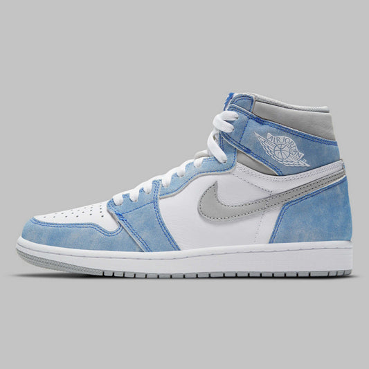 AIR JORDAN RETRO 1 HIGH (HYPER ROYAL)