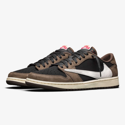 AIR JORDAN RETRO 1 LOW (TRAVIS SCOTT)