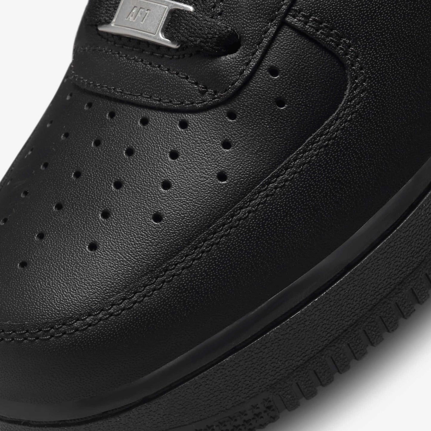 AIR FORCE 1 LOW (BLACK)