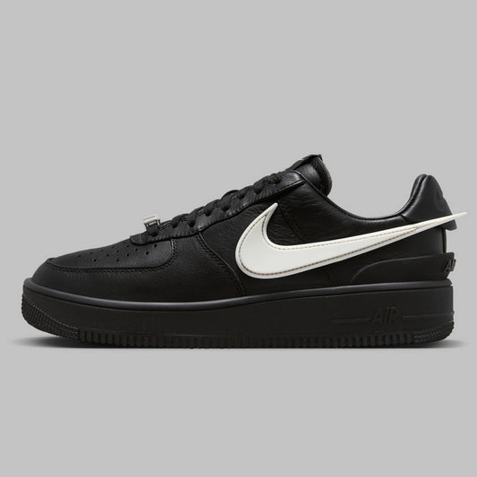 AIR FORCE 1 AMBUSH LOW (BLACK)