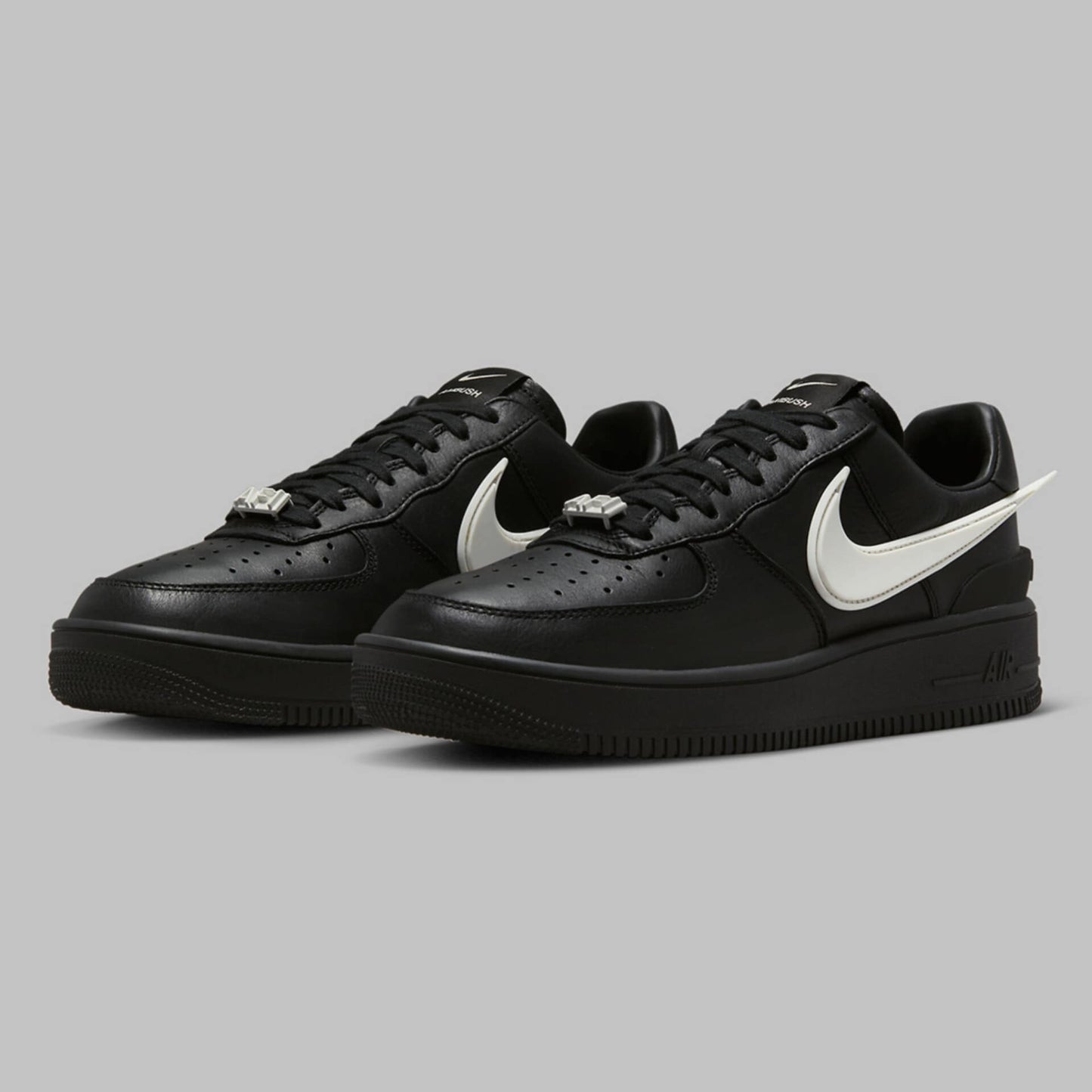 AIR FORCE 1 AMBUSH LOW (BLACK)